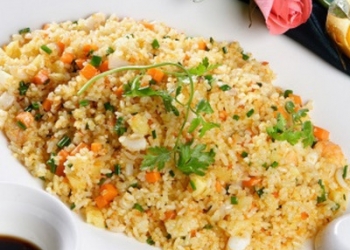 Cơm Chiên Cá Mặn + Gà Xé